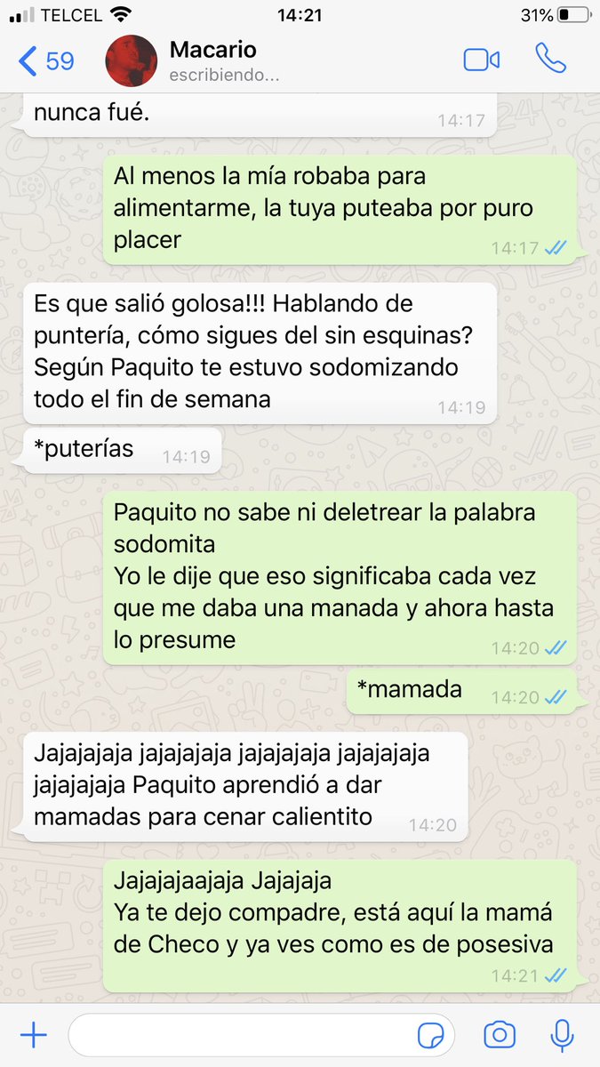 franco_esca's tweet image. Chequen la diferencia de conversaciones 
@GabySalaz04 acababa de platicar con la esposa de @macariobrujo y nos dimos cuenta de lo lindos que somos todos.
La primera imagen es la plática entre mi comadre y Gaby; lo demás, entre mi compadre y yo.