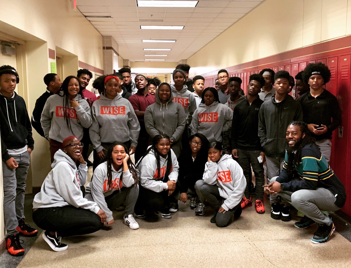 WeAreMCSR's tweet photo. Joint meetings allow MOST and WISE club members to engage in conversation with each other. This week members discussed healthy relationships as a part of our commitment to TDVAM 2020!
#TDVAM
#TDVAM2020
#awareness
#healthyrelationships
#loveisrespect
#1thing
#wiseclub
#mostclub https://t.co/h78zESqzKk