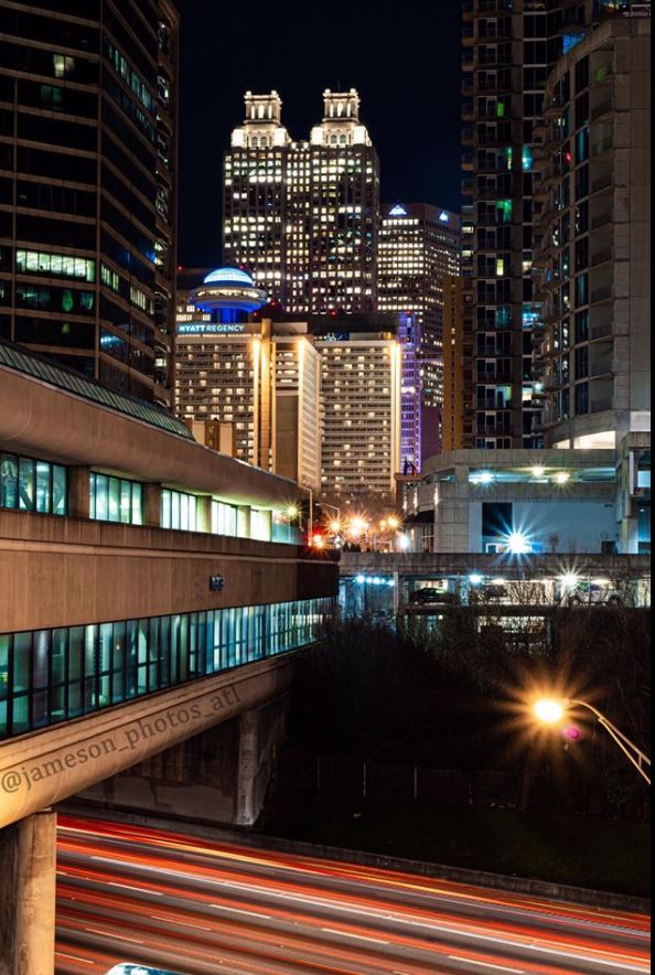 hyattatlanta's tweet image. Bright lights, big city (and right on the @MARTASERVICE line!) Thx Russell Jameson Photography for these amazing 📸📸📸! #downtown #atlanta #marta #city #skyline