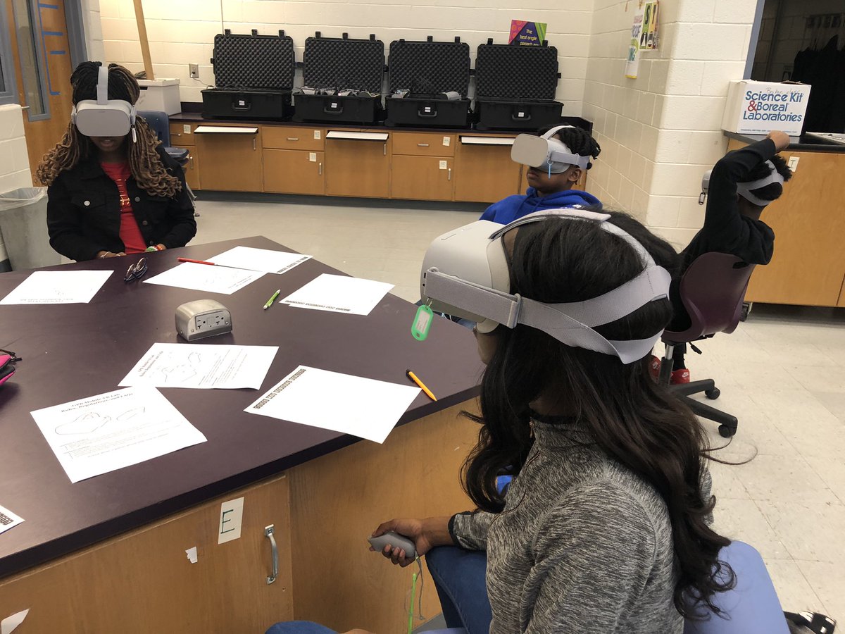 Kids getting to experience the Civil War in VR!! Thank you so much @GPBeeBozz and @GPBEducation for this awesome experience!! @RCPS_SS @MemorialMS #GPBMobileVRLab #socialstudiesisfun #rcpsworldclass