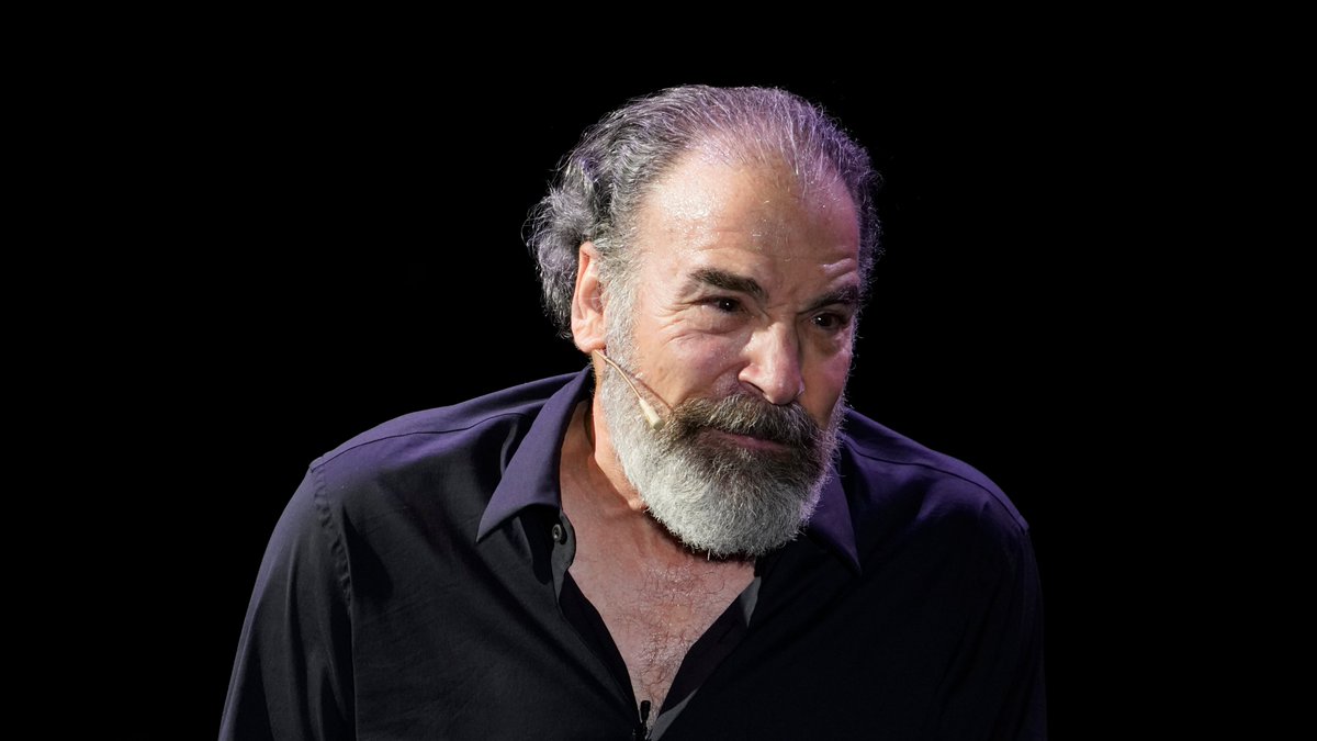Come see Mandy Patinkin in Concert: Diaries, where Patinkin marries Broadway claasics, American tunes, and his newest recordings on Saturday, February 8 at 8PM in the McCoy Center. → bit.ly/2vamGqy