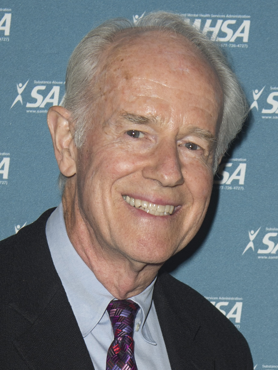 Happy birthday to Mike Farrell who starred in our 2013 production of ON GOLDEN POND! 