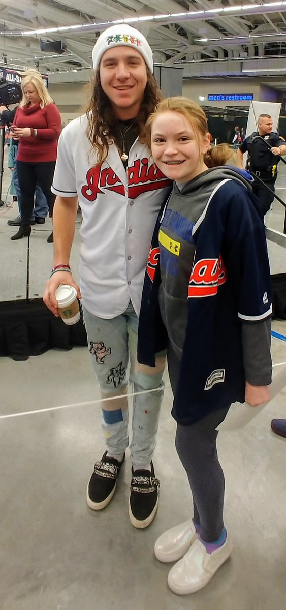 bubblechloe1's tweet photo. ❄ ⚾ Please hurry, baseball season. Need to see the @Mike_Anthony13 flow rockin' at @Indians games! ⚾❄ #longhairdontcare https://t.co/nPYlKkgq2x