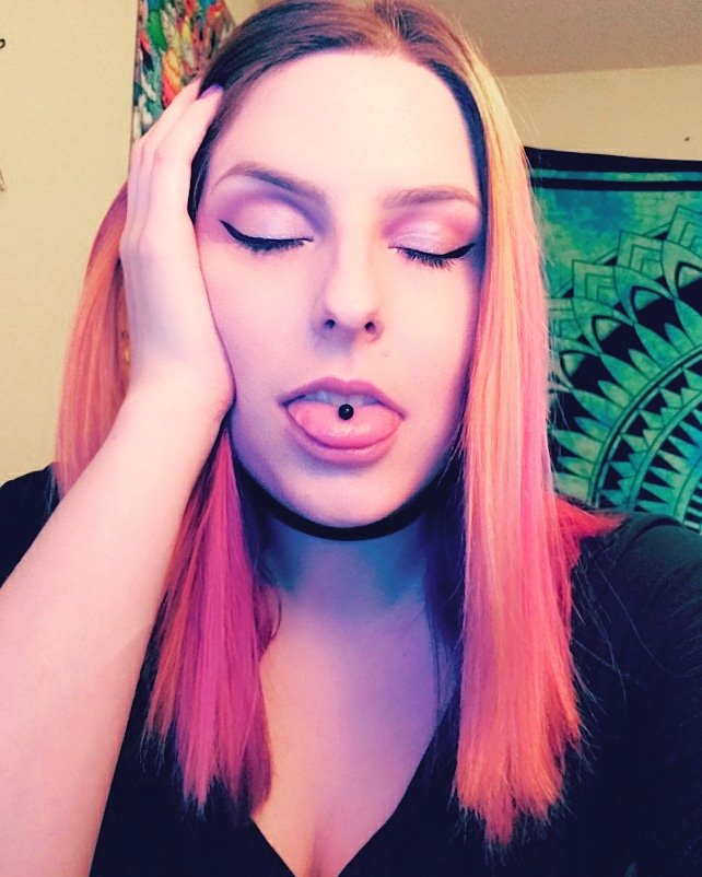 HakunaTostada's tweet photo. Going live soon! 47 followers away from 100 follower goal! 💗 You know what to do 😻
.
.
.
.
.
#fortnite #fortnitebr #fortnitebattleroyale #battleroyale #squads #duos #solo #victoryroyale #dubs #trash #sweaty #casualplay #live #gamergirl #twitchtv #streamer #twitchstreamer https://t.co/CaGLHIEbUS
