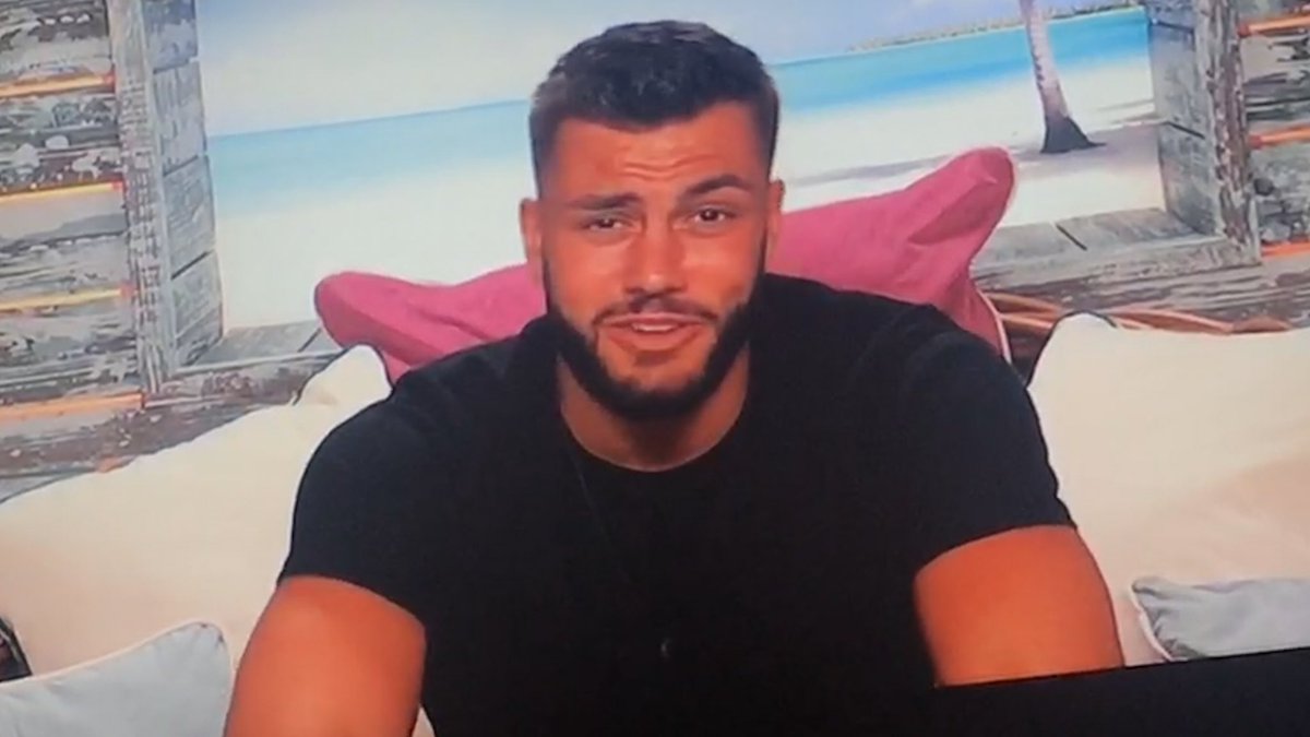 MrIndumentum's tweet photo. Someone find me a Fin ASAP #loveisland https://t.co/XTdkM2VdtU