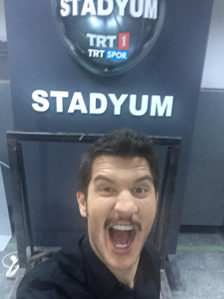 büş ama Uraz bıyık bıraksın fc🤣♥️