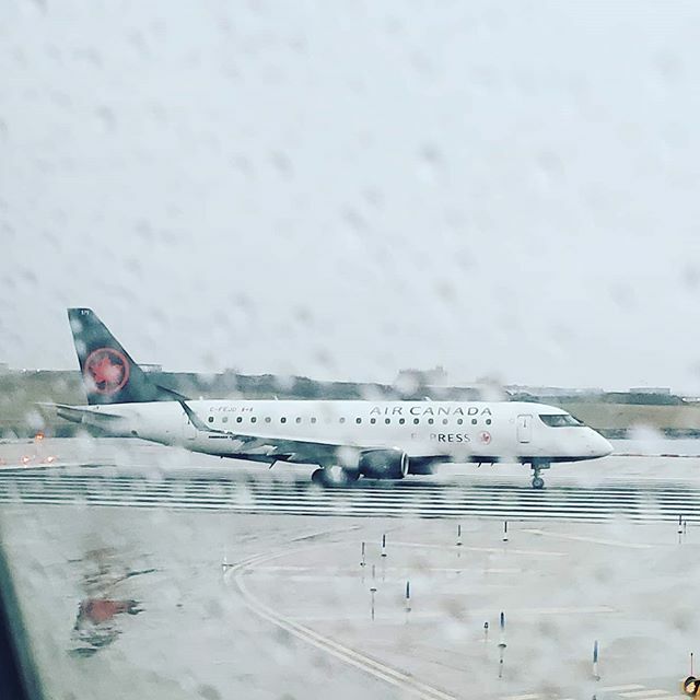techsavvytrvlr's tweet photo. Ready... set... go!
@aircanada #rainyday #lga #flyday #canadascarrier #homebound https://t.co/58hVBP0ElH https://t.co/7RV8r6Cviz