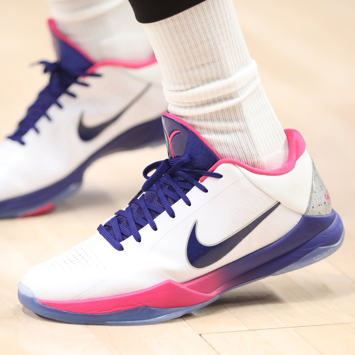 kay yow kobe 5