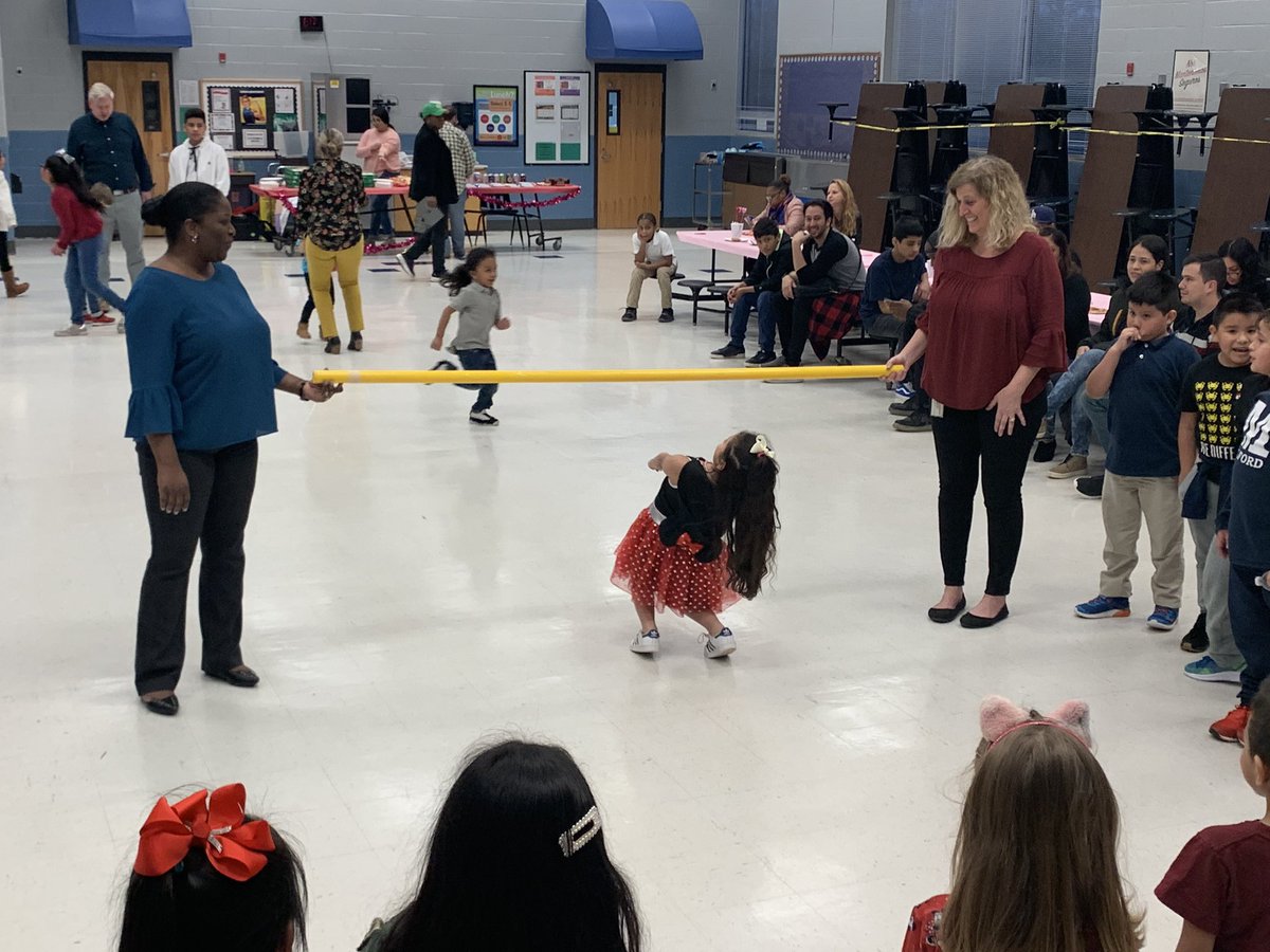 cbrown525's tweet photo. These @MilfordMariners had a great time participating in limbo, a hula hoop competition and dancing at the Valentines Dance! Thanks to our incredible PTA! https://t.co/OHKgBq7glp
