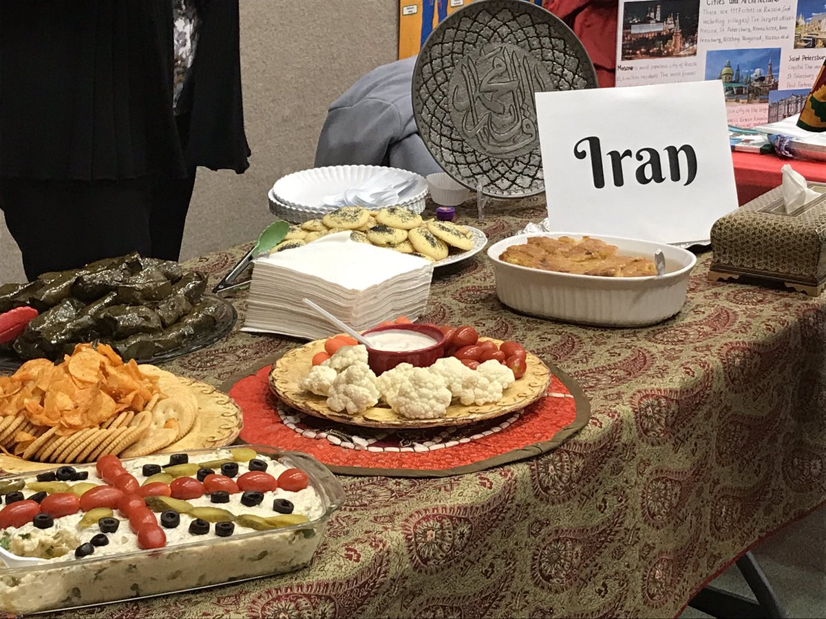 SusanHansen63's tweet photo. International Night @Reed_Elem #LeadReed #1LSD #diversity #unityindiversity https://t.co/lWIy4CKh5z