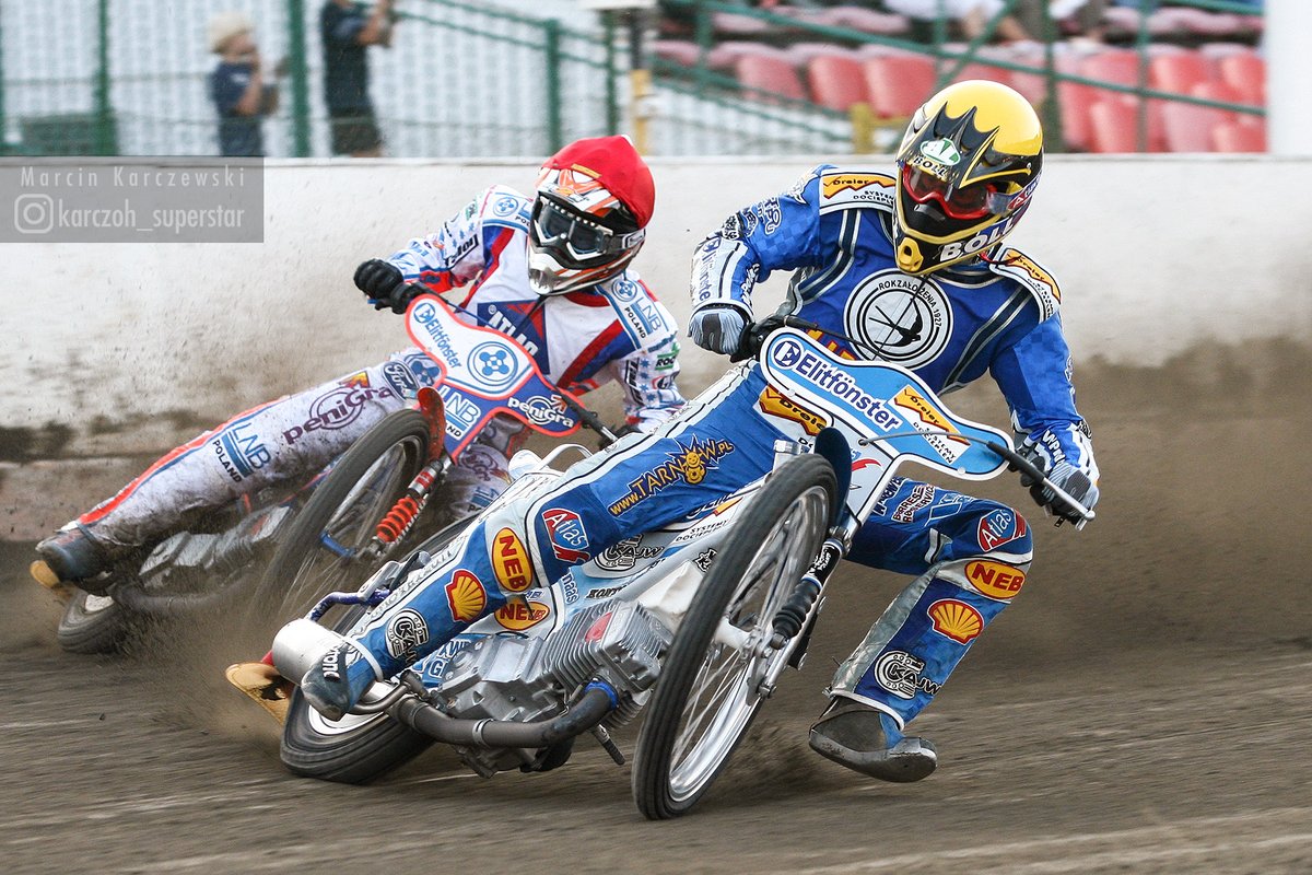 EkstraligaPL's tweet photo. Dzień dobry w piątek! Na rozpoczęcie weekendu pojedynek z 2007 roku - @jasonpcrump 🆚 Rune #Holta 👍
Fot. @karczoh
#PGEE | #PGEEkstraliga https://t.co/boNiH0hYie