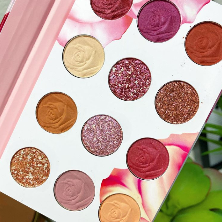 PFCosmetics's tweet photo. NEW Rosé  All Day Eyeshadow Bouquet is always close-up ready 😍 
Image: @Avenue50 https://t.co/GmMly7P06j
