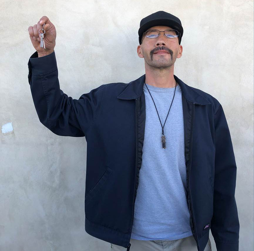 Congratulations to Jose who after many years of homelessness in #SantaMonica got the keys to his apartment yesterday! You may know Jose who was recently featured on <a href="/KPCC/">LAist 89.3</a>'s piece  on the HMST team.  <a href="/ThePplConcern/">The People Concern</a>