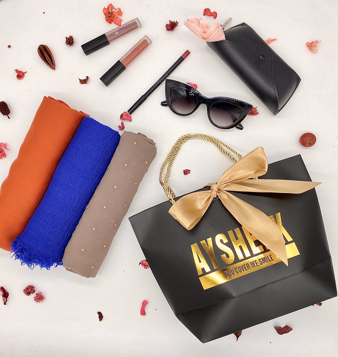 The_aysherk's tweet photo. AYSHERK is doing a giveaway of veils from our collection and other goodies included 😍❤️, starting 7th feb - 14th feb ,not a boring VALENTINE i promise ,follow us on instagram  @aysherkabir to participate in our giveaway. Please like and retweet our winner might be on your TL 💕 https://t.co/dUlEAQbbU1