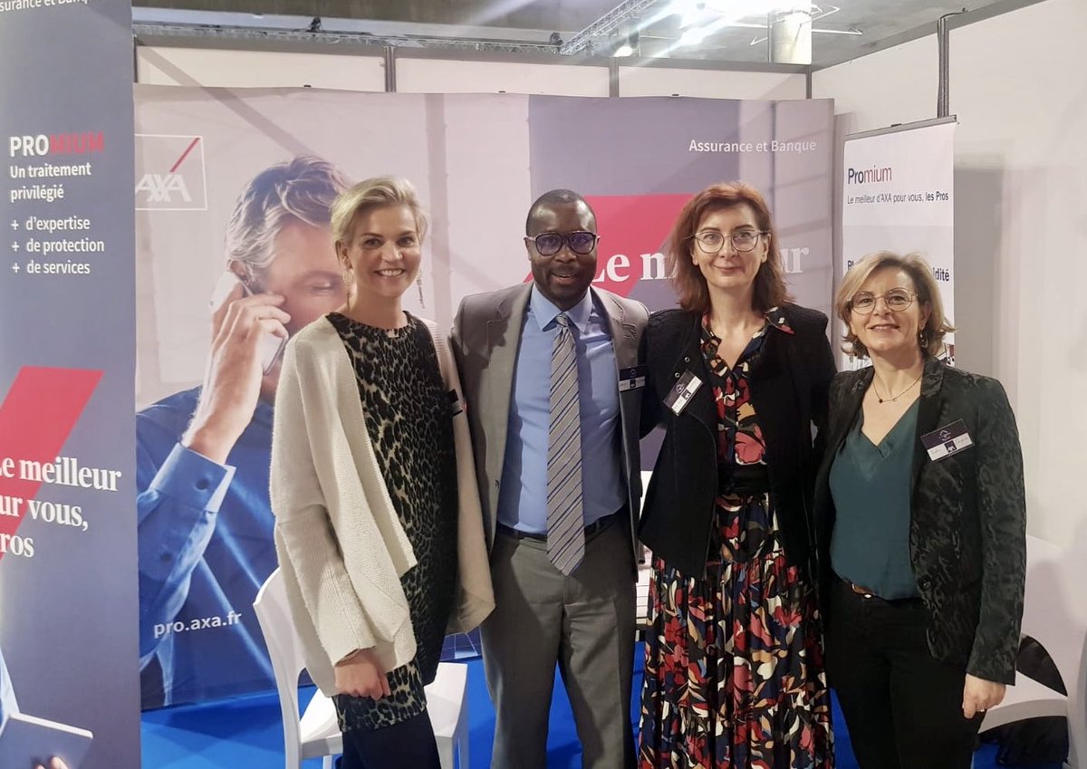 sophieChabanas's tweet photo. L’engagement #Promium, c’est aussi aller à la rencontre des Professionnels pour les conseiller, là ou ils se trouvent ! 👏@sophiecompain &amp; @AmelieDeroubaix Agents #AXA présentes à la Convention nationale des conseillers @CAPIFRANCE à Lille Et merci @mp_desplanque #HabibMoukouama https://t.co/jHrCog8pwg