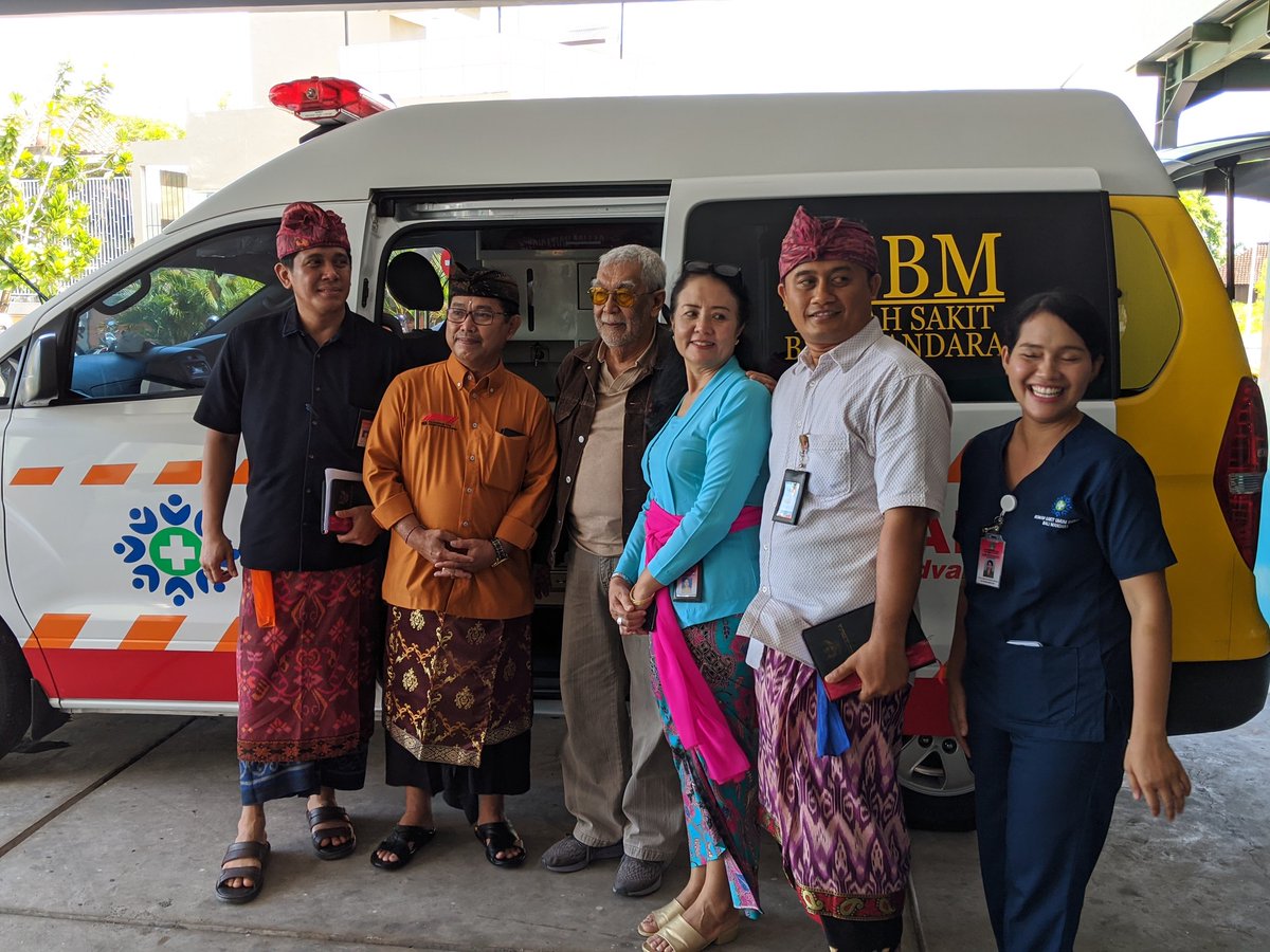 JTR_Amb's tweet image. Field visit to a Bali ED - a wonderful insight into a very different healthcare financial model, and the impact of this (and many other factors) on health system demand. Great to speak with the hospital management and local leaders to #ShareLearning #TeamWAST