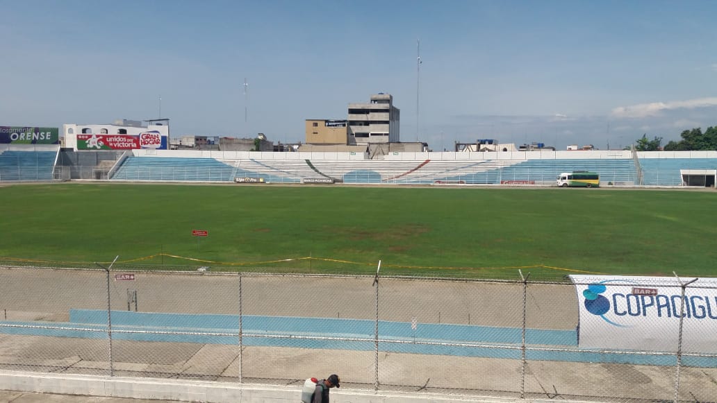 Se está cumpliendo la última etapa en las adecuaciónes del estadio 9 de mayo ( baterías sanitarias, camerinos, palcos, etc) junto a la mejora integral del césped de juego por parte de <a href="/Orense_SC/">Orense Sporting Club</a> en coordinación con <a href="/FEDEORO100/">FEDEORO</a> para su debut ante <a href="/CSEmelec/">Club Sport Emelec</a> este 15/02