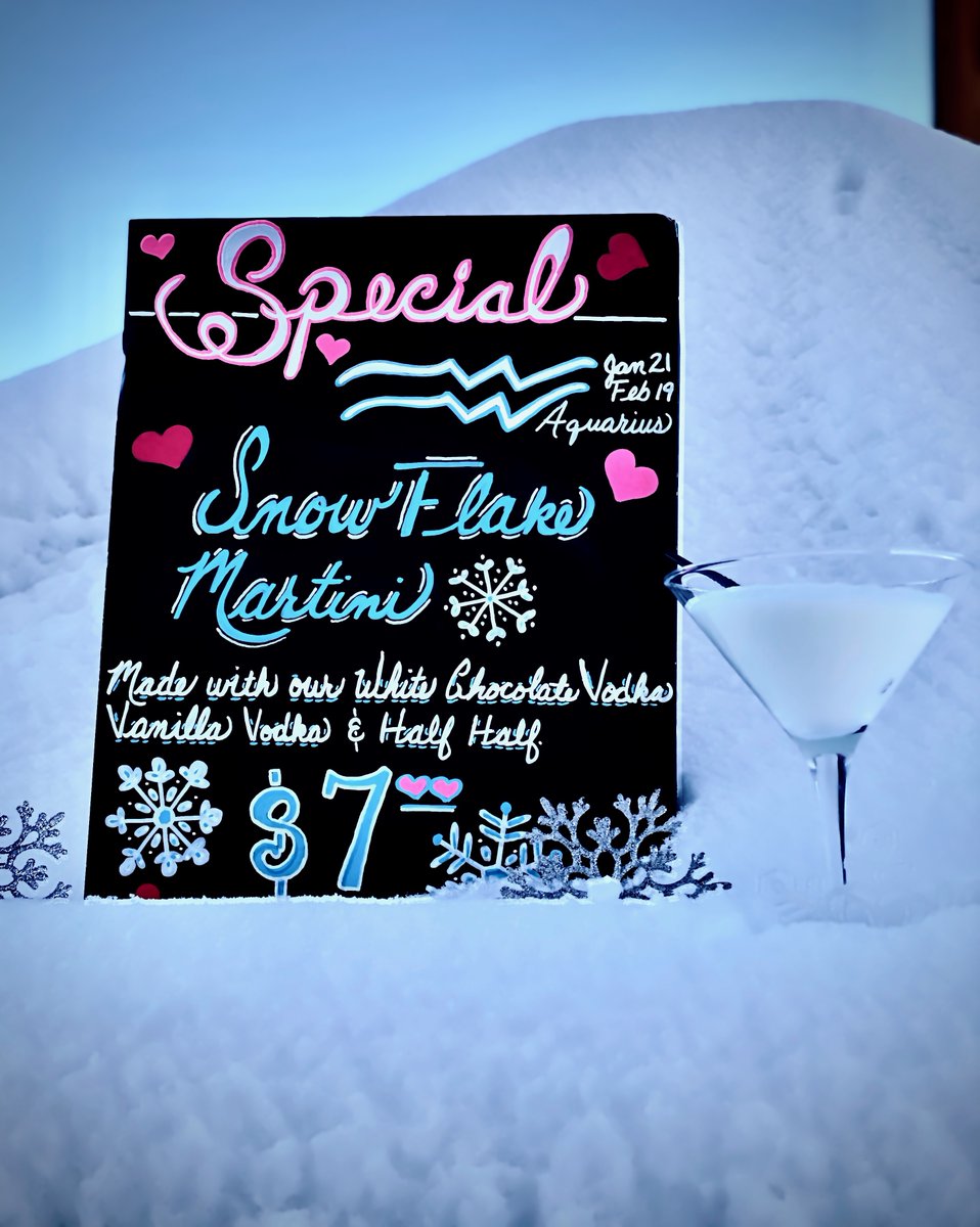 ko_distillery's tweet photo. February showing us who's boss ❄️ Embrace the weather with our Snowflake Martini 🍸 Made with White Chocolate and Vanilla infused vodkas! https://t.co/JwEEdt9v0S