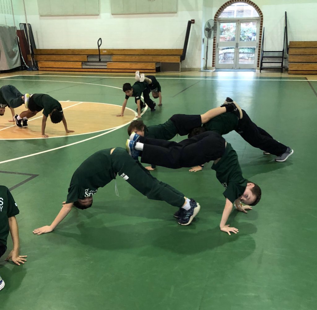 woods_athletics's tweet photo. Fun partner yoga in 3rd grade PE today #GoMightyOwls #3rdgradePE #yoga #partneryoga https://t.co/xDPVdkLaxA