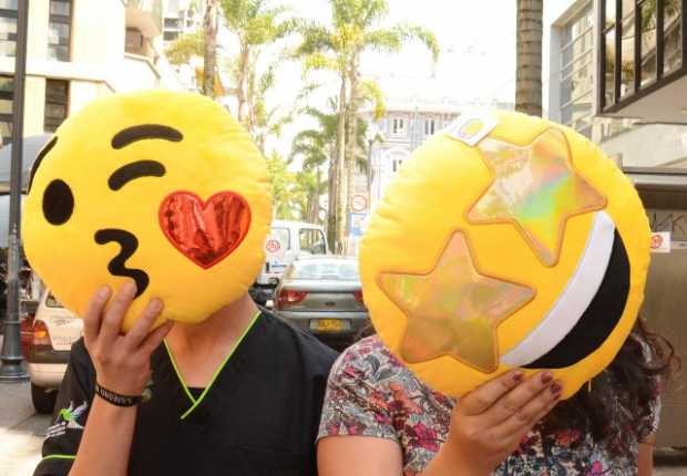 lapatriacom's tweet photo. Emojis, más que caritas. #VideoLP
https://t.co/52ZOP3Jnzp vía @lapatriacom https://t.co/mwcKYnzLJE