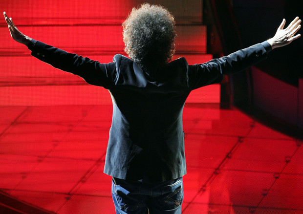 “Sorprenditi di nuovo perché Antonio sá volare” 

Poesia eterna ❤️ 

#sanremo2020  #festivalsanremo2020