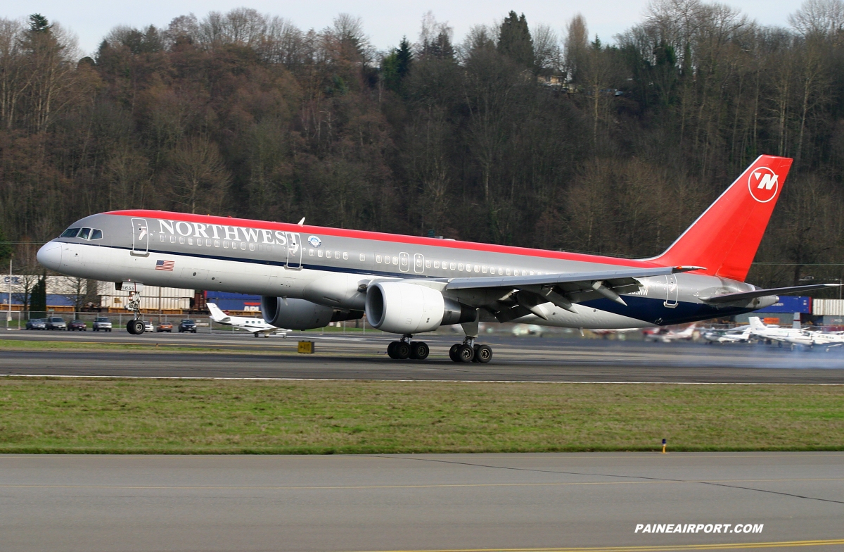 mattcawby's tweet image. Northwest Airlines 757-200 N555NW at Boeing Field February 6, 2006
