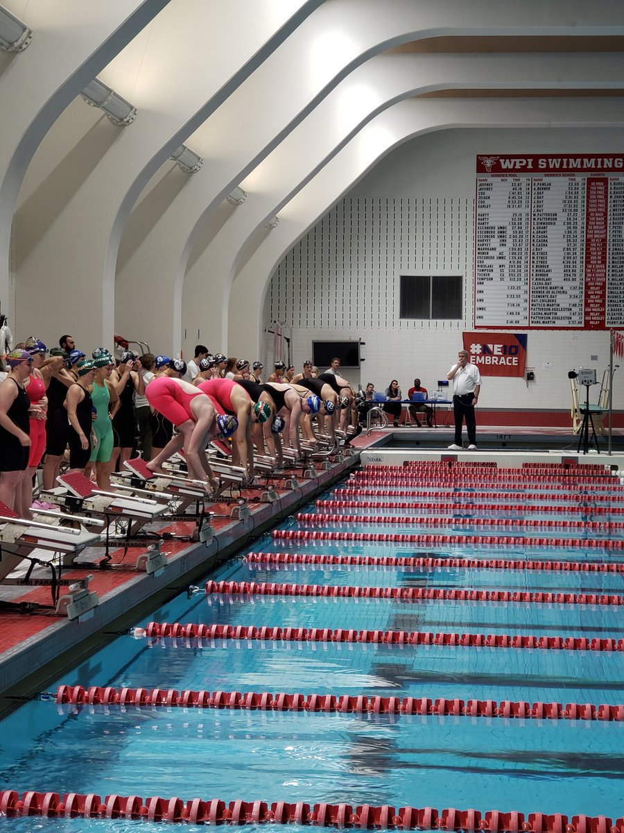 clowthert1016's tweet photo. And we are off!!! #NE10SwimChamps #HoundNation #ProtectThePack #MrReferee @acgreyhounds @ACGreyhoundsSD https://t.co/hRwiSZPgA6