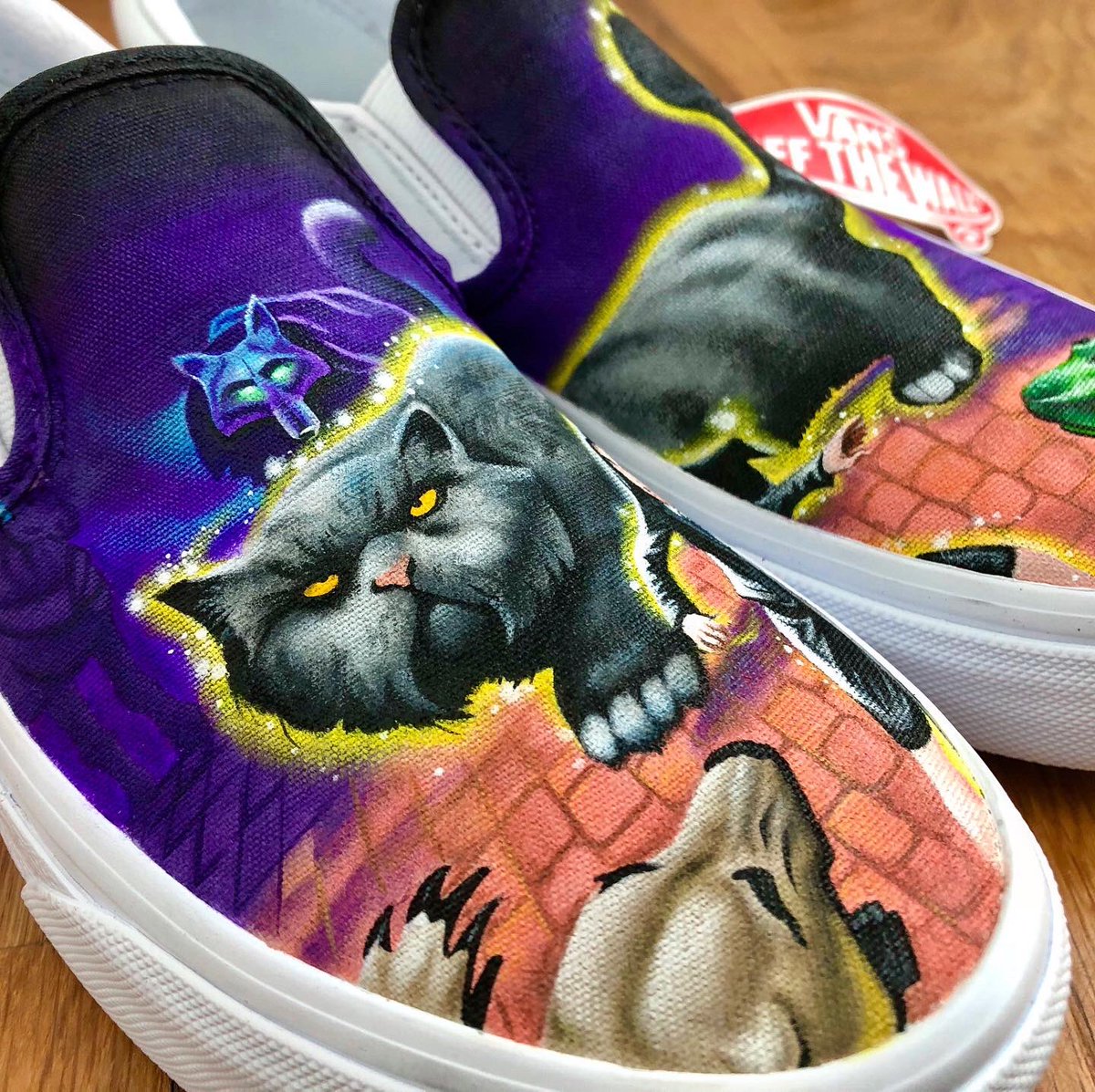 MissViolateher's tweet photo. Hollowpox inspired Vans @digressica #7mary #hollowpox #angelusdirect https://t.co/bvAZa8CDPa