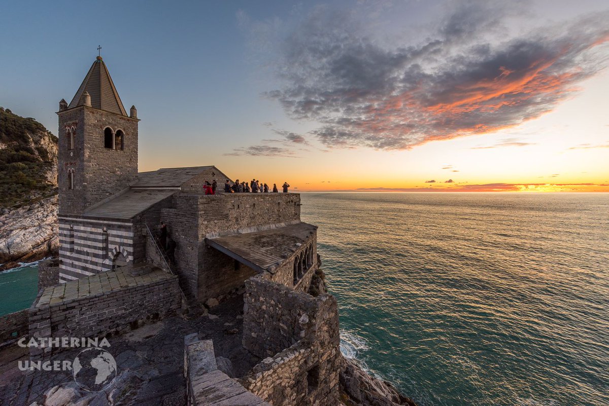 arbaspaa's tweet photo. 📍 Portovenere, Gulf of Poets
📷 Ph.: C. Unger
.
.
.
#Sunset in #Portovenere: do you know this characteristic village close to the #CinqueTerre? It's definitely worth a visit! https://t.co/AQZfjx3Kil