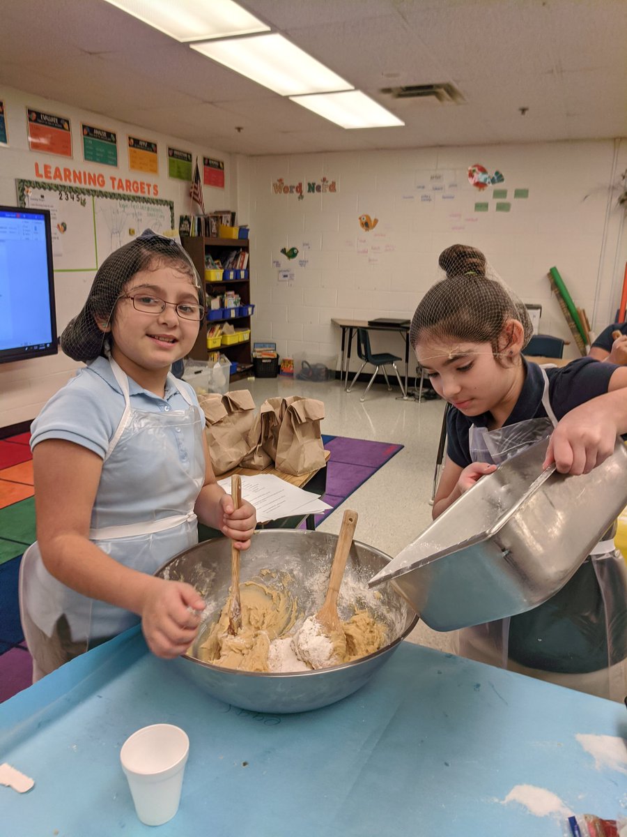 SusanGarrettALP's tweet photo. 3rd grade Target S's selling cookies to raise money for koalas in Australia.
@SusanGarrettALP @GAE_Gators #lovetothinkhere https://t.co/EgMqCjuE4H