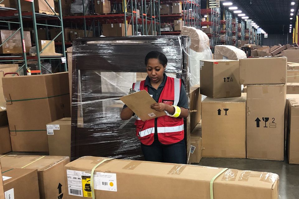 Chantel has been working for FIDELITONE for two years, and describes how she loves to problem-solve in her role while taking measures to ensure good experiences for FIDELITONE’s clients and customers: ldig.it/2NCPCia #logistics