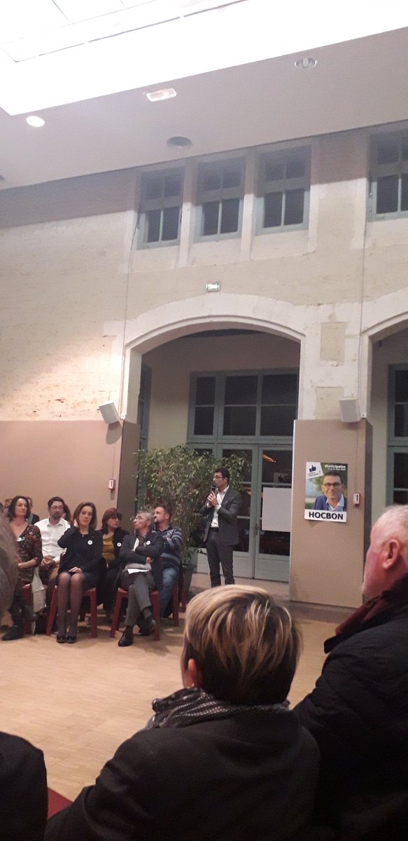 MaxenceBrechot1's tweet photo. Salle des OPS pleine ce soir pour la première réunion publique de @LudovicHocbon. La liste @hocbon2020 est celle du dynamisme, du réaménagement et des nouvelles idées tout en gardant ce qui marche bien dans la Ville. https://t.co/zbIJanskVR