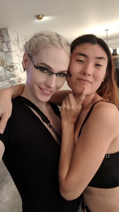 Some cute photos with Nicky from ages ago 😍 https://t.co/XupEAC1JnE<a href="/tag/mvsales"class="tags"><span>#mvsales</span></a><a href="/tag/mvtrans"class="tags"><span>#mvtrans</span></a>