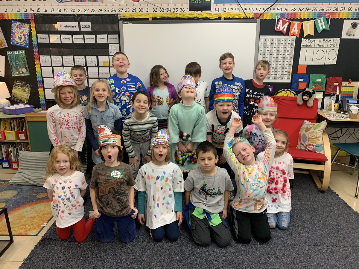 MrsP_3rdGr's tweet photo. 100 Days Smarter here in First Grade! I just couldn’t love my job or these little ones any more! It’s been a great first 100 days! #learning #growing @FLBulldogs https://t.co/jqMQd9bTzf