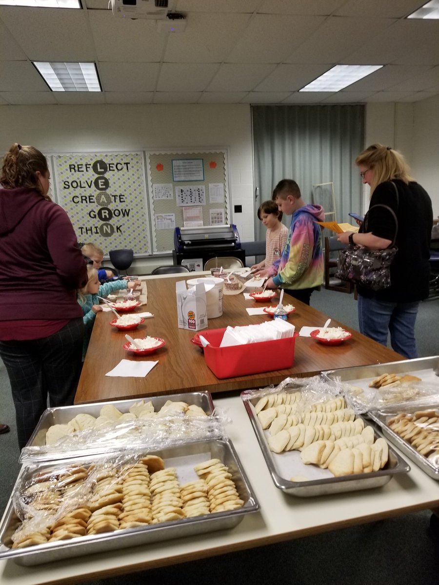 esinski's tweet photo. A great turn out for our 1st Family PRIDE night @WellsvilleCSD. Thank you to all of the volunteers &amp; families that joined in on the fun #WESOnePride https://t.co/CJIeue3uxi