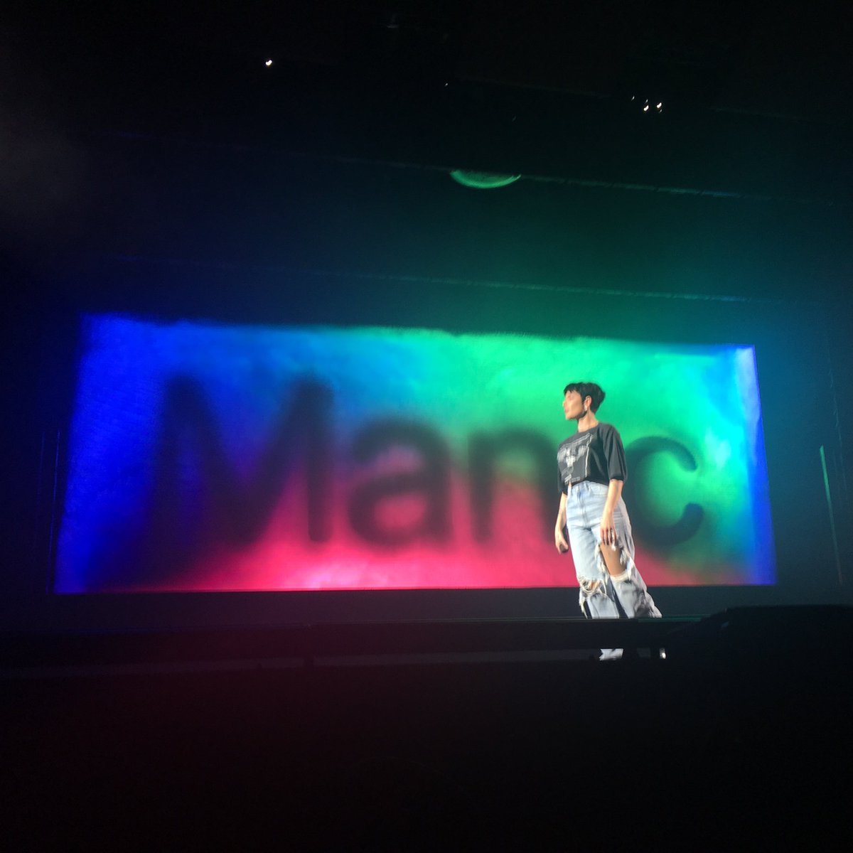 homesickbebe's tweet photo. until next time, thank you for all these years. will see you soon @halsey #ManicTour #halseymadrid 💖💖💖 https://t.co/dN2zdTHWae