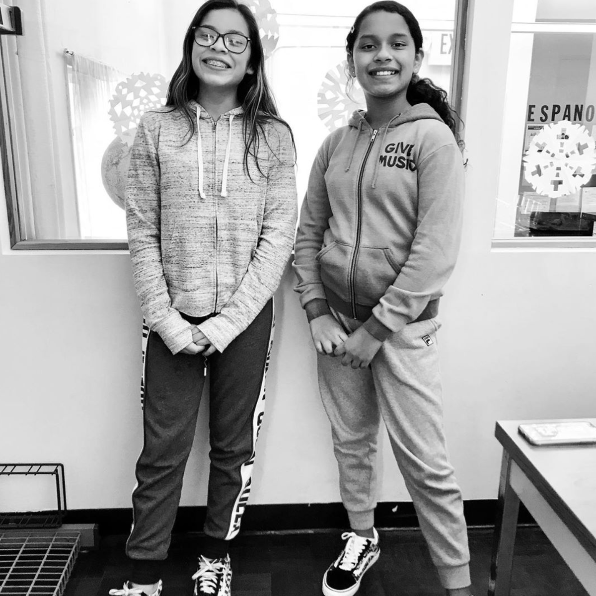 theninessf's tweet photo. Two of our sporty girls rocking their Nines outfits. 🧡 Keep #TheNines in mind as your giveaway piles start to build up. Most requested items are jeans, hoodies, sneakers, leggings, joggers, basic t-shirts, jean jackets, wallets, backpacks, and more. Email Hello@TheNinesSF.com. https://t.co/ZKw6xho7uj