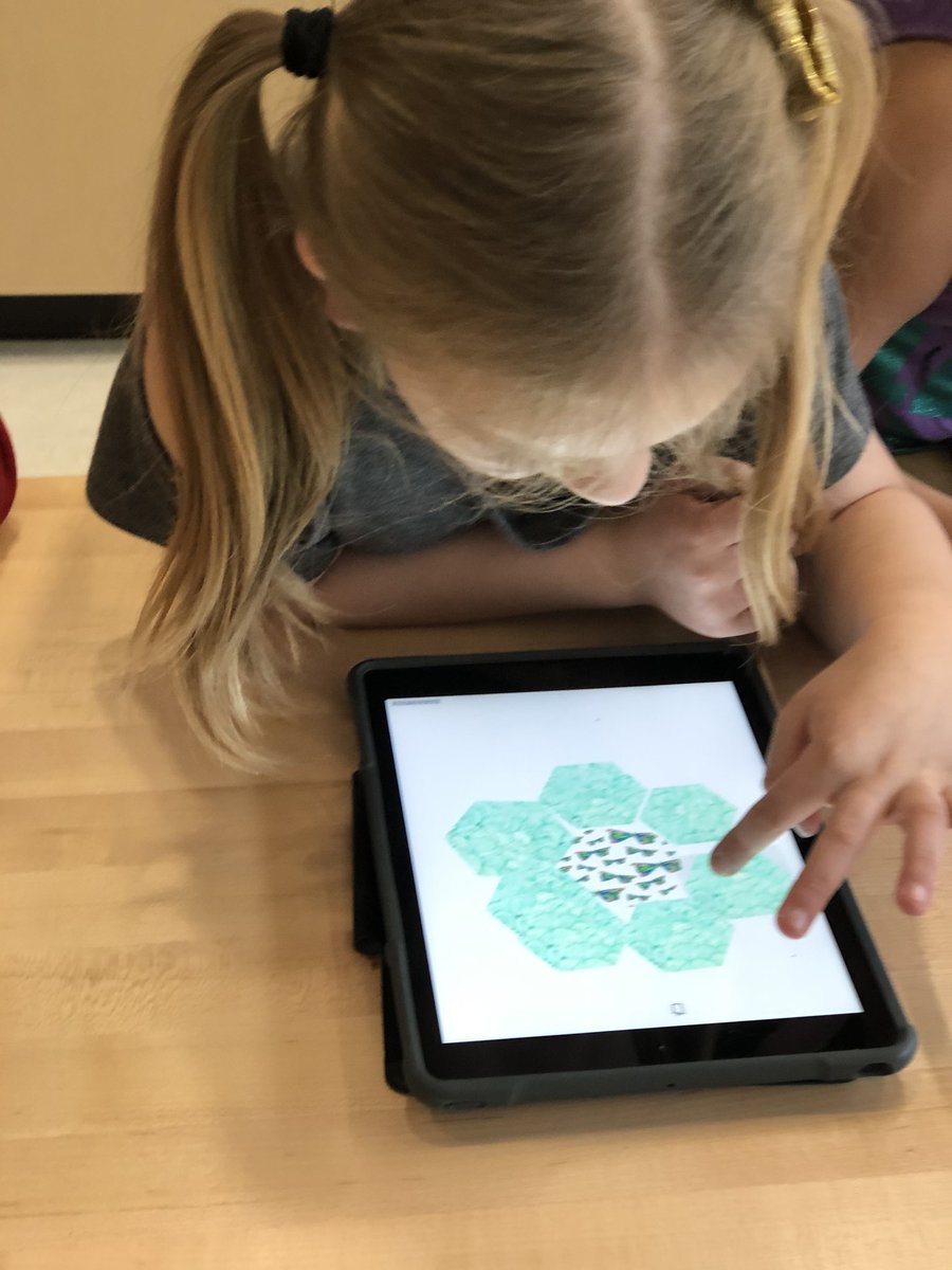 TechWithMatt's tweet photo. #Kindergarten Ss made some @ericcarle inspired digital art at #CrestviewES using #iPads and @PicCollage! If this doesn’t make you smile I’m not sure what will! @jgdrake8 #ESinnovate #Creativity @Crestview_HCPS https://t.co/Uey5kEK25V