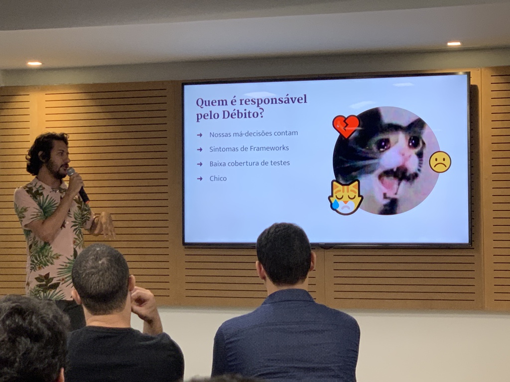 ReactRecife's tweet image. Talk sobre Débito técnico com o @Luanfonceca #react #reactrecife #meetup