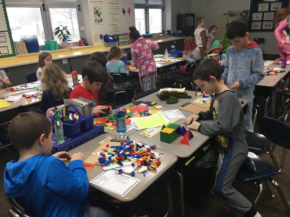 rknerr2's tweet photo. 100th day STEM challenge...and we earned a pajama day!  What could be better? https://t.co/RG8NMX5nYJ
