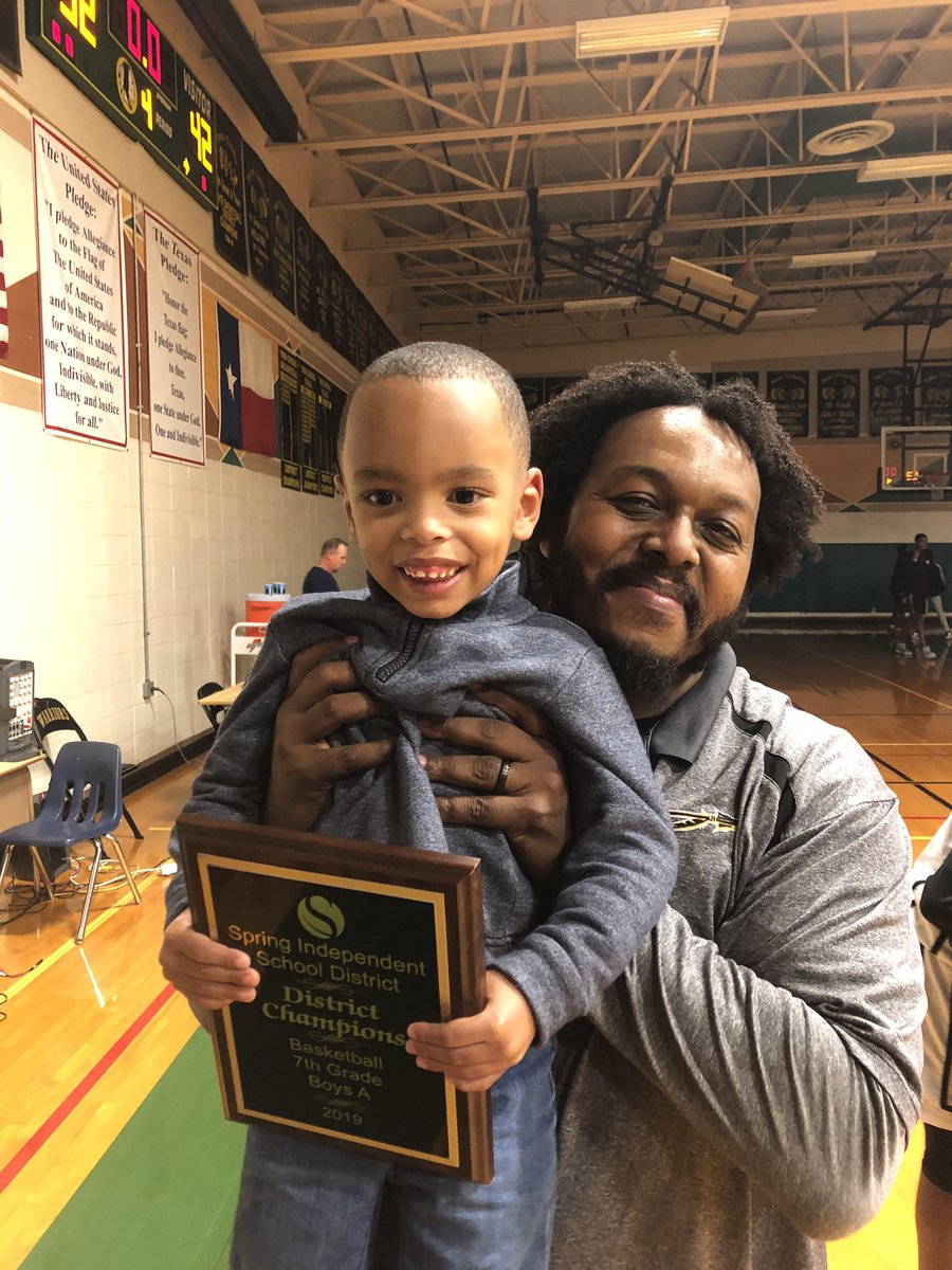 Naptown_HTown's tweet image. Another group added to the brotherhood. #NoExcuses #StartStrongEndStronger #MoreThanAGame #BoysToMen #YourWordIsYourBond #Champions #SpecialYoungMen