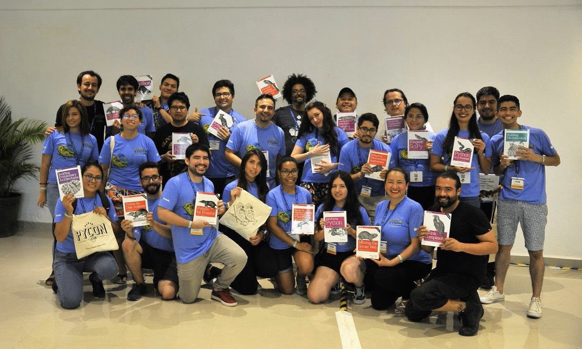 PyLatam's tweet image. #TBT Equipo de voluntarios que resultaron ganadores de los libros rifados gracias a la donación de @OReillyMedia durante #PyConLatam19 🐍

Gracias a los diferentes miembros de la comunidad que colaboraron con donaciones.✨✨

¡Nos vemos en #PyConLatam20 !🐍

#Python
#PyCon
#Latam