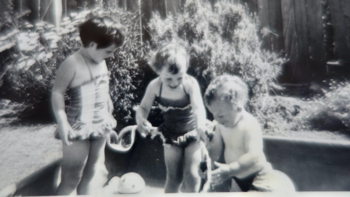 reseyspru's tweet photo. To celebrate being in conversation with Ashley Hay and Diane Fingleton on our childhood pool memories next Monday, 10 February, 6pm at the @avidreader4101 in Brisbane, here's a photo of my first pool! #thememorypool
https://t.co/kH1hEWQRDA https://t.co/WgIlZJP74p