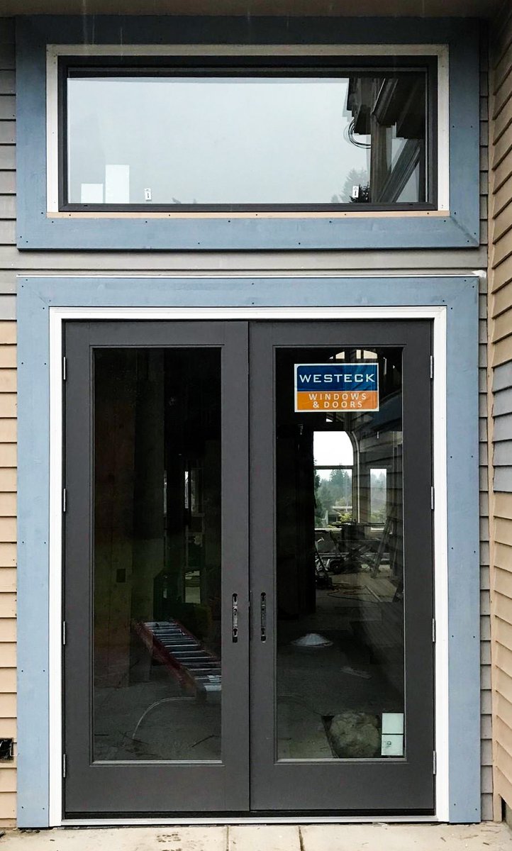 Westeck_Windows's tweet photo. From Mike at our Kirkland Showroom - a beautiful Westeck glass with black fiberglass frame, swing door installation.

#customhomes #swingdoors #glassdoors #glass #homedesign #entrydoors #fiberglass #fullpaint #doordesign https://t.co/FwL32I6d2T