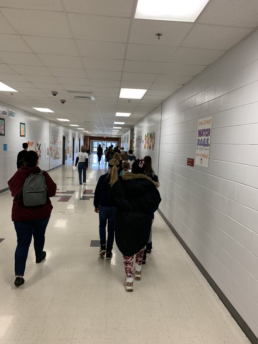 ATPiotrowski's tweet image. One of my favorite days - middle school visits with our 5th graders!!! We had the best time visiting @DavisMiddle and @gwcarvermiddle and getting excited about the future!
