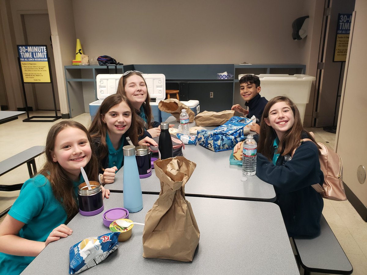 sbolnick5grade's tweet image. #davis5 Lunchtime #birmingham