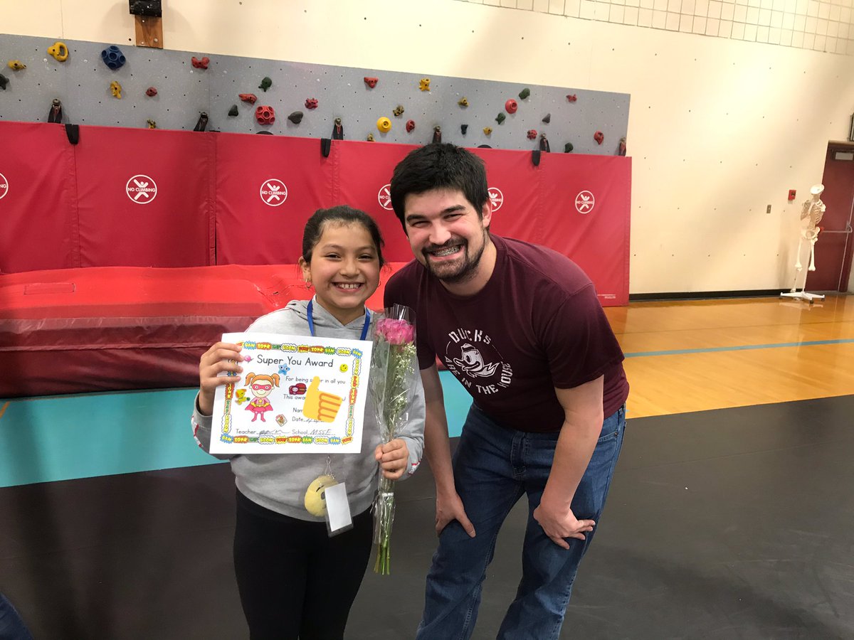 jffrymcc's tweet image. Hero of the month! Can’t wait to see this student grow even more this year! #teamwork was something she is great at! #schoolofheroes #mattawa #wahluke #MSSE