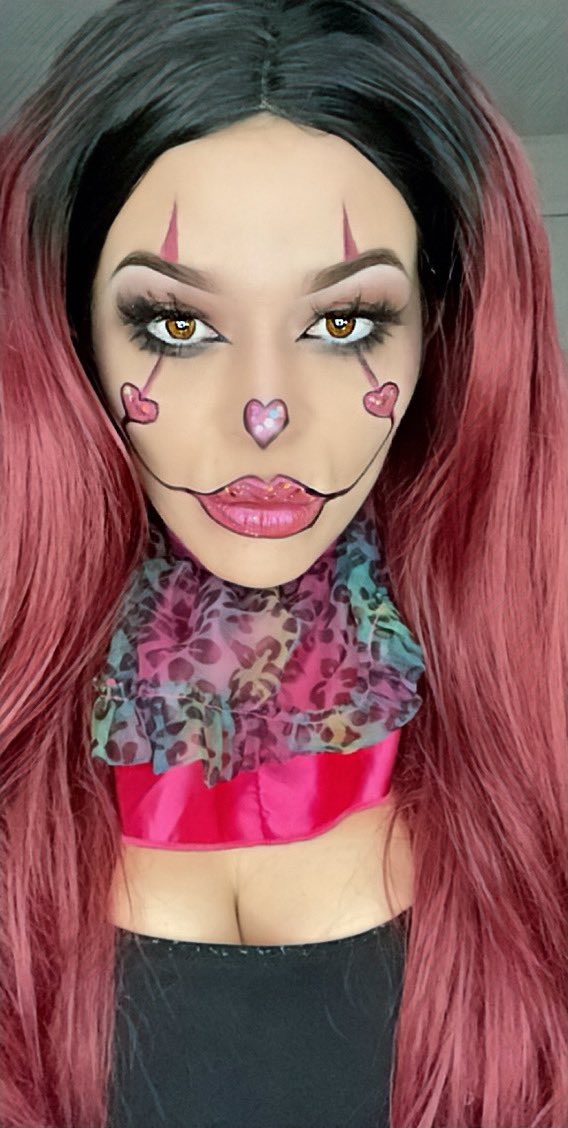 NativeBombshel1's tweet photo. 💞𝓟𝓮𝓷𝓷𝔂𝔀𝓲𝓼𝓮 𝓸𝓯 𝓛𝓸𝓿𝓮💞

@mehronmakeup @Maybelline @wetnwildbeauty @ColourPopCo @4evermagiccosme #pennywiseoflove #pennywise #love #motd https://t.co/BjsbmQTmaX