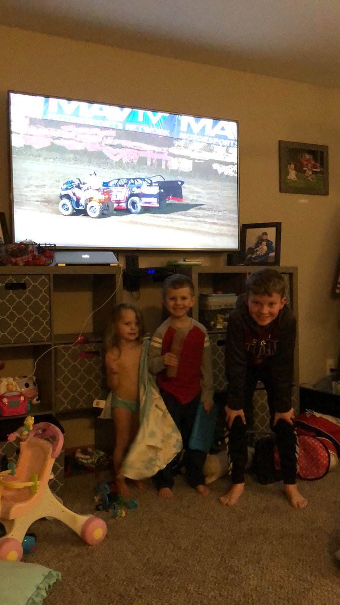 Excuse my daughters nakedness. She gets excited for #lucasdirt #Speedweeks #whereDaLargeblocks?