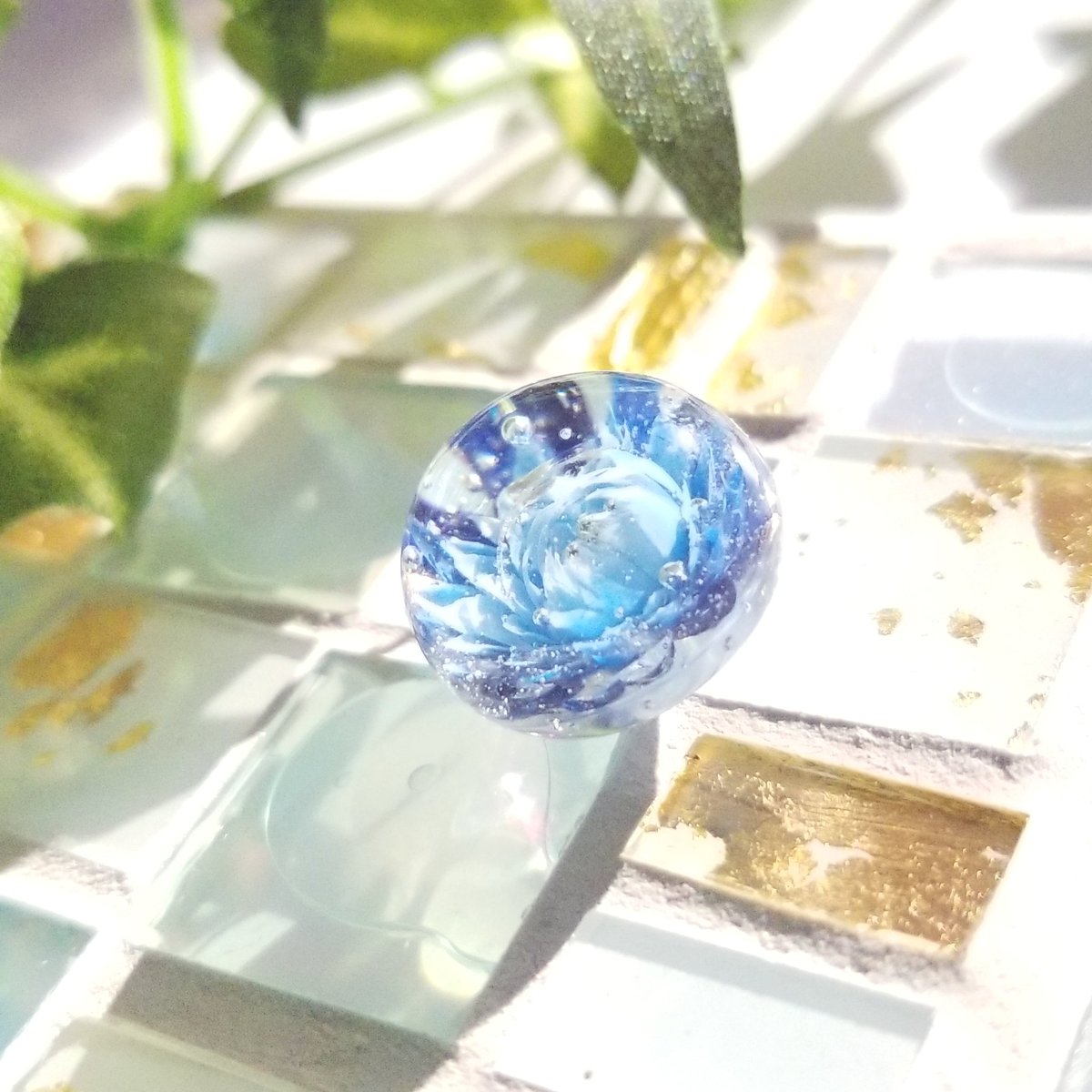 Leaf_Blue_AOBA's tweet photo. #RTで私を有名にしてください

普段はチキンなのでこういうタグ使えないんですが💦
一過性の流行でなく、 #キャンディボール がもっとハンドメイドに根付くといいなという気持ちを込めて(´｡•人•｡`)

色んな形のお花を作れるのでぜひ作ってみて下さい💕💕

LeafBlue🌿あおば

#チャームボール https://t.co/oACJ4VyWrp